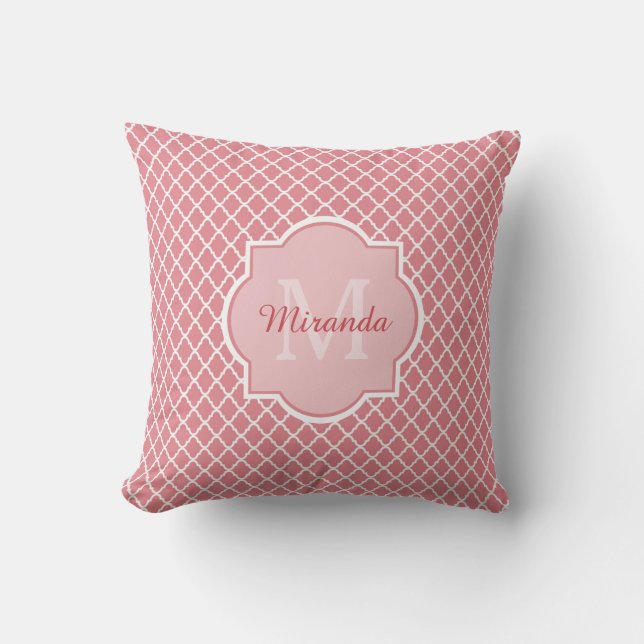 Chic Pink Quatrefoil Monogram With Name Cushion (Front)