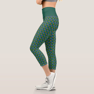 Chic Plaid Pattern - Red and Green Elegant Tartan Capri Leggings