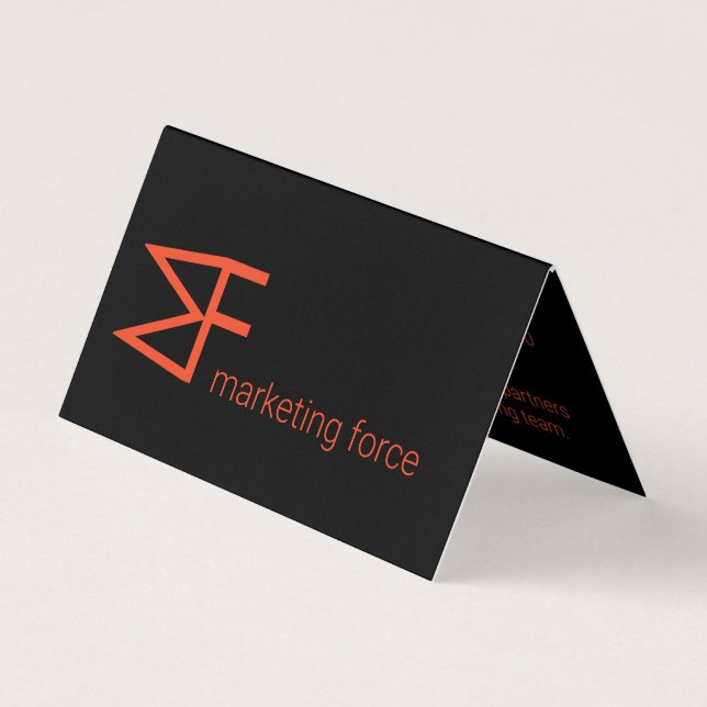 Chic Professional Business Card (Front)