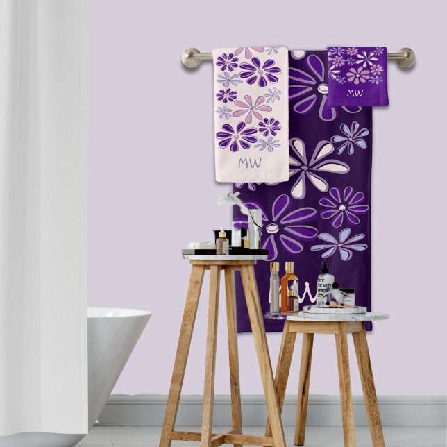Chic Violet Pink Indigo  Flower Doodle Initialled Bath Towel Set (Chic Violet Pink Indigo Flower Doodle Initialed Bath Towel Set)