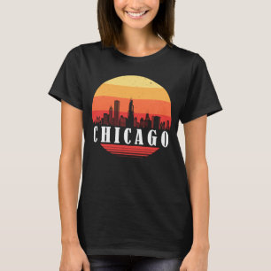 Chicago Skyline Sunset in Retro Vintage Style T-Shirt