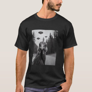 Chicken Selfie With Alien UFO, Funny UFO Farm Anim T-Shirt