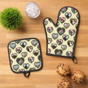 Chickens in Wreath Heart Christmas Oven Mitt & Pot Holder Set