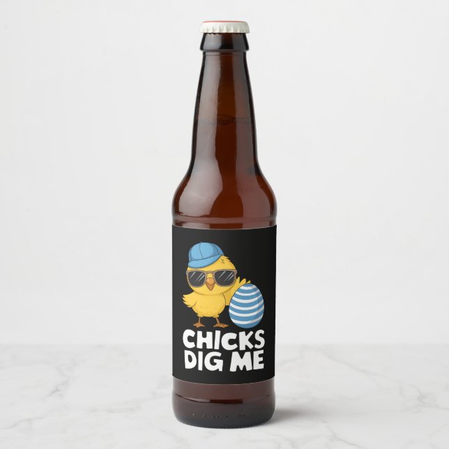 Chicks Dig Me Easter Funny Egg Hunt Beer Bottle Label (Front)