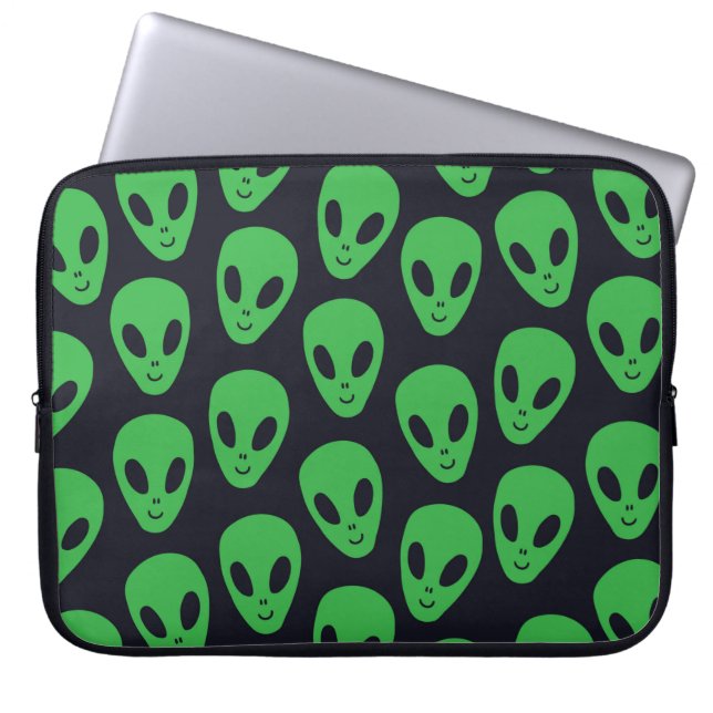 Childish seamless pattern with aliens faces ufo laptop sleeve (Front)