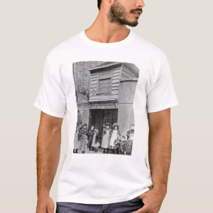 Children outside John Pounds's workshop T-Shirt