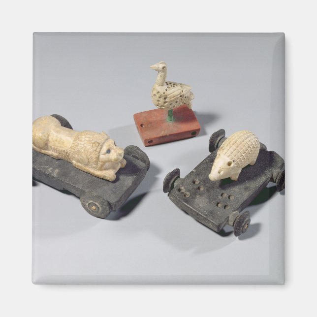 Children's toys: a hedgehog, a lion and a dove, Su Magnet (Front)