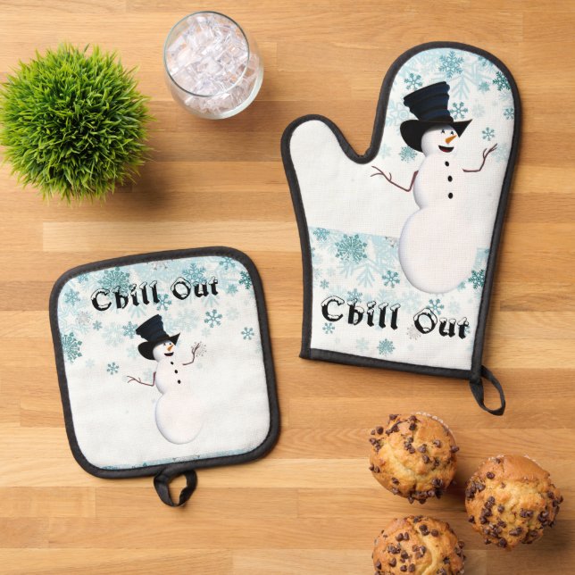 Chill Out Oven Mitt & Pot Holder Set (Top Down)