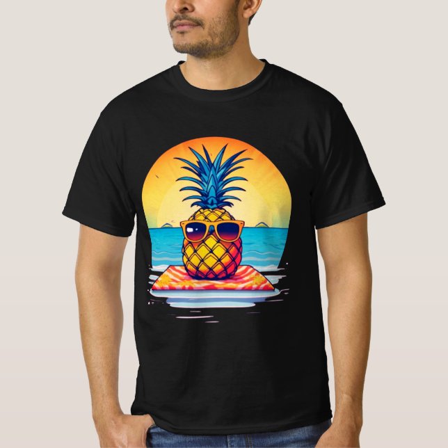Chill Pineapple Summer Vibes Design, T-Shirt (Front)