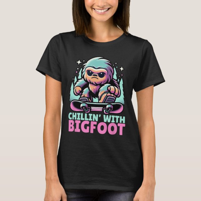 Chillin’ With Bigfoot Alpine Winter Sports Snowboa T-Shirt (Front)