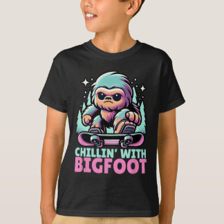 Chillin’ With Bigfoot Alpine Winter Sports Snowboa T-Shirt