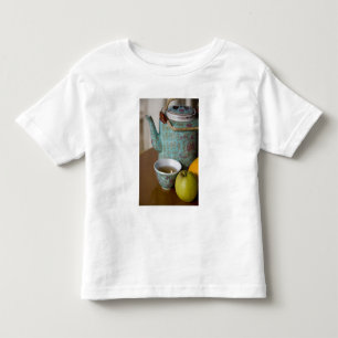 China, Hong Kong. Traditional Chinese teapot & Toddler T-Shirt