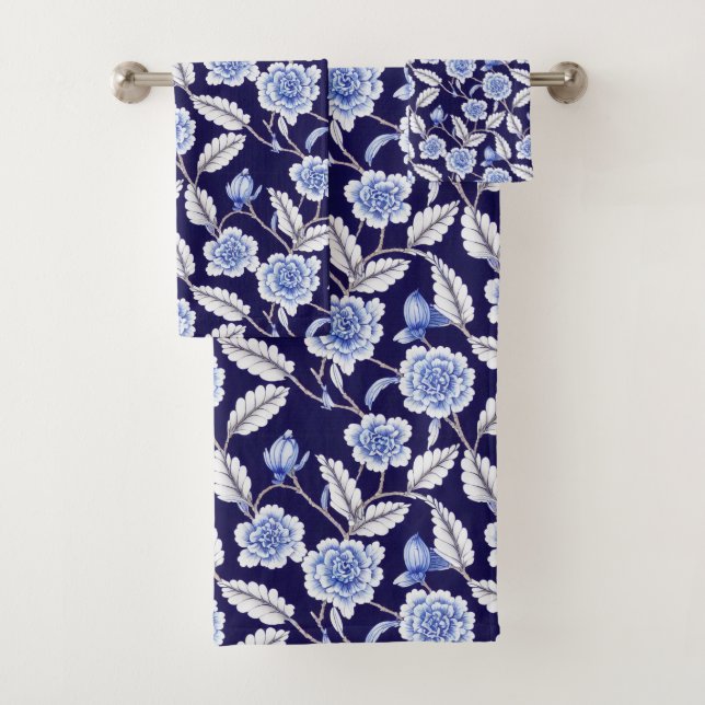 Chinoiserie Blue and White Floral Hampton Willow Bath Towel Set (Insitu)