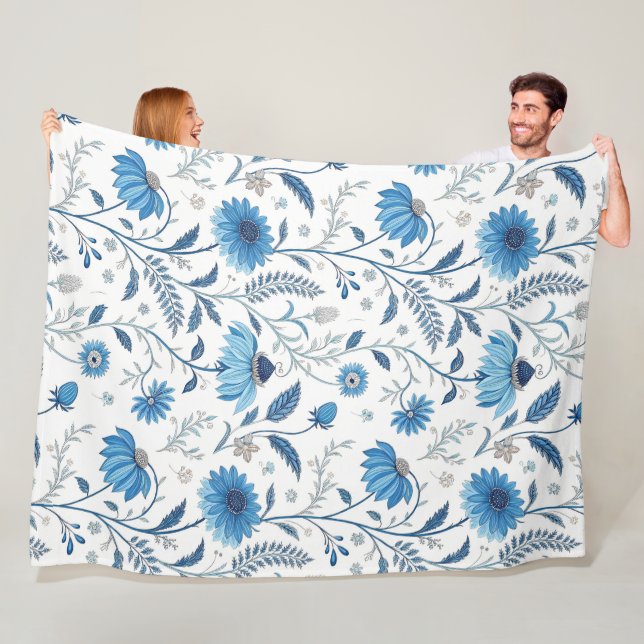 Chinoiserie Blue Echinacea Pattern Fleece Blanket (In Situ)