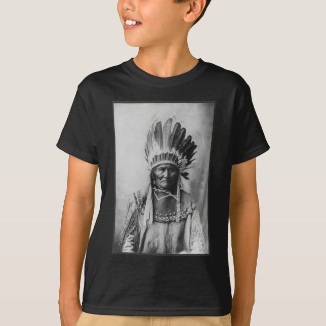 Chiricahua Apache Geronimo Goyathlay Goyahkla T-Shirt (Front)