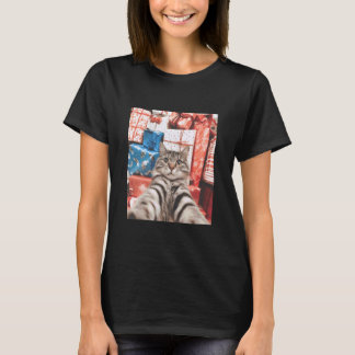 Christmas Cat Selfie Funny Cat T-Shirt