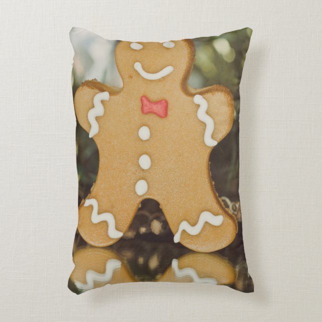 Christmas gingerbread man decorative cushion (Front(Vertical))