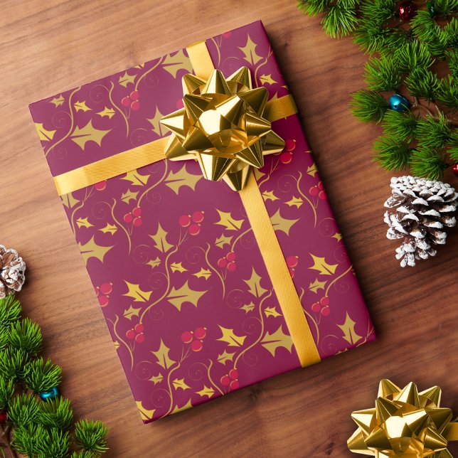 Christmas holly and red berries gold wrapping paper (Creator Uploaded)