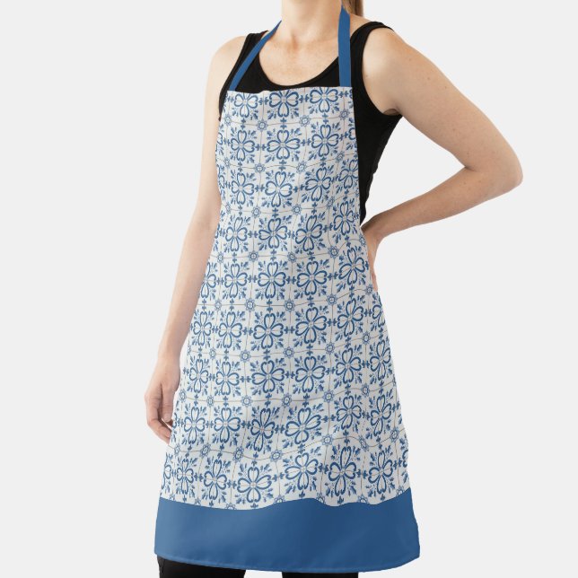 Christmas holly leaves and flowers petals tiles apron (Insitu)