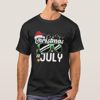 Christmas In July Santa Hat Sunglasses Beach Summe T-Shirt