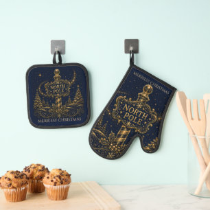 Christmas in the Stars North Pole Oven Mitt & Pot Holder Set