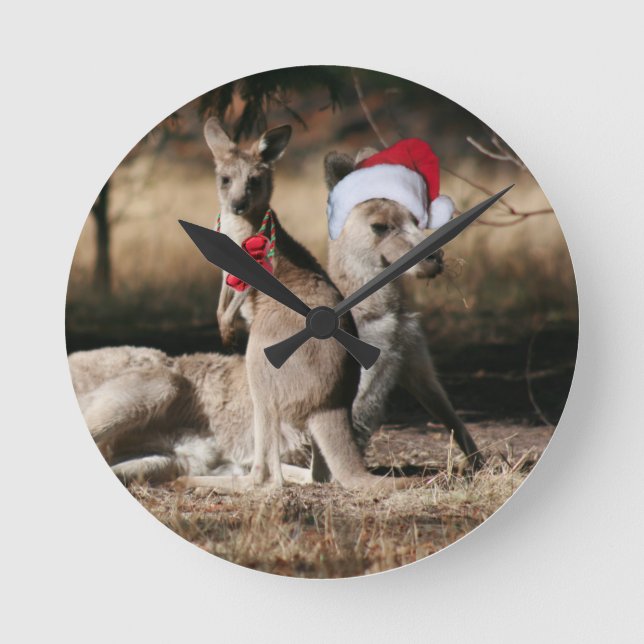 Christmas Kangaroos Australian Style Round Clock (Front)