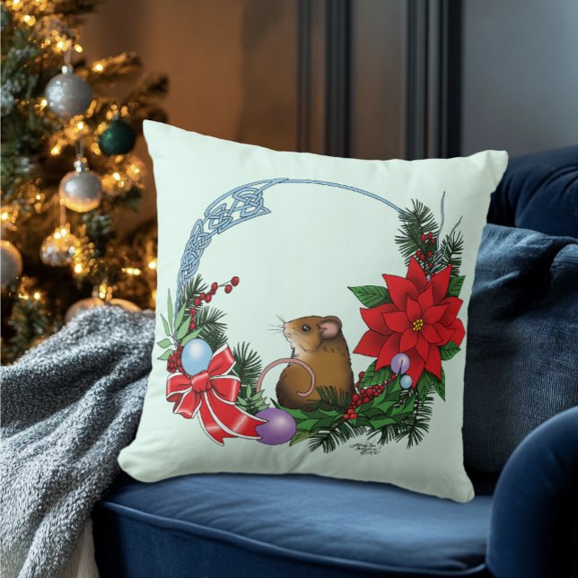 Christmas Mouse Wreath Cushion (Creator Uploaded)