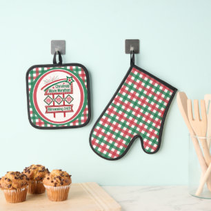 Christmas Movie Marathon Retro Marquee Festive Oven Mitt & Pot Holder Set