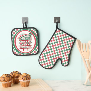 Christmas Movie Marathon Retro Marquee Festive Oven Mitt & Pot Holder Set