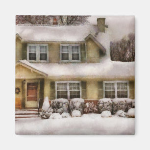 Christmas - One cold winter's morning Magnet