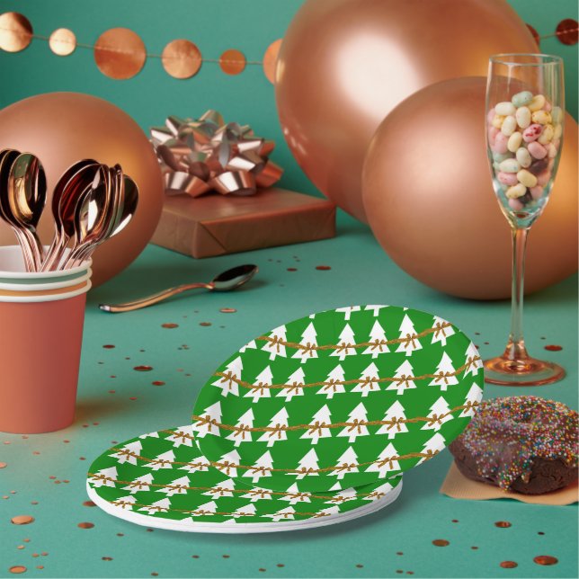 Christmas Paper Plates, Merry Christmas GreenTrees Paper Plate (Multi)