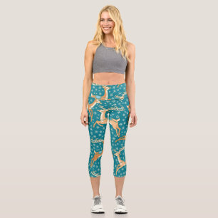 Christmas Reindeer: Vintage Seamless Pattern. Capri Leggings