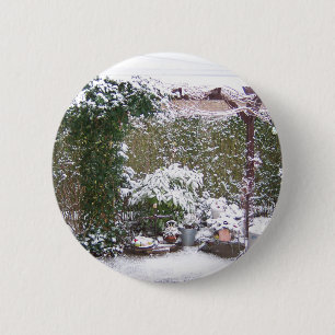 Christmas Season, Snow in the garden 6 Cm Round Badge