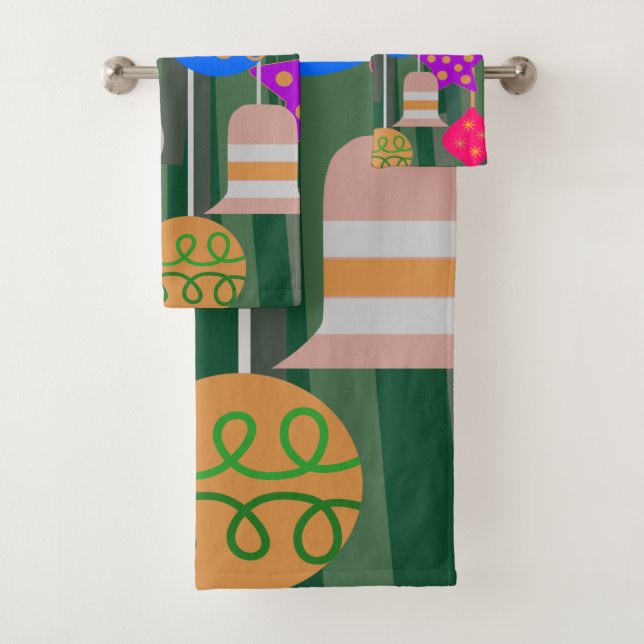 Christmas Tree Bath Towel Set (Insitu)