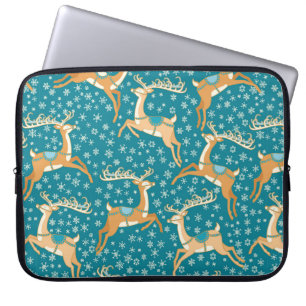 Christmas vintage seamless pattern with reindeer. laptop sleeve