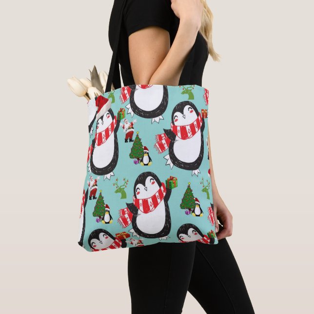 Christmas Women's Tote Bags, Penguin (Close Up)
