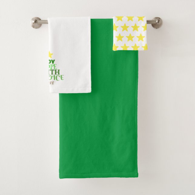 Christmas Words Christmas Tree Bath Towel Set (Insitu)