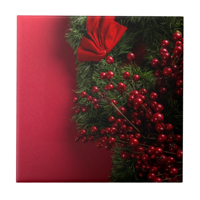 christmas wreath with red berries         ceramic tile (Front)