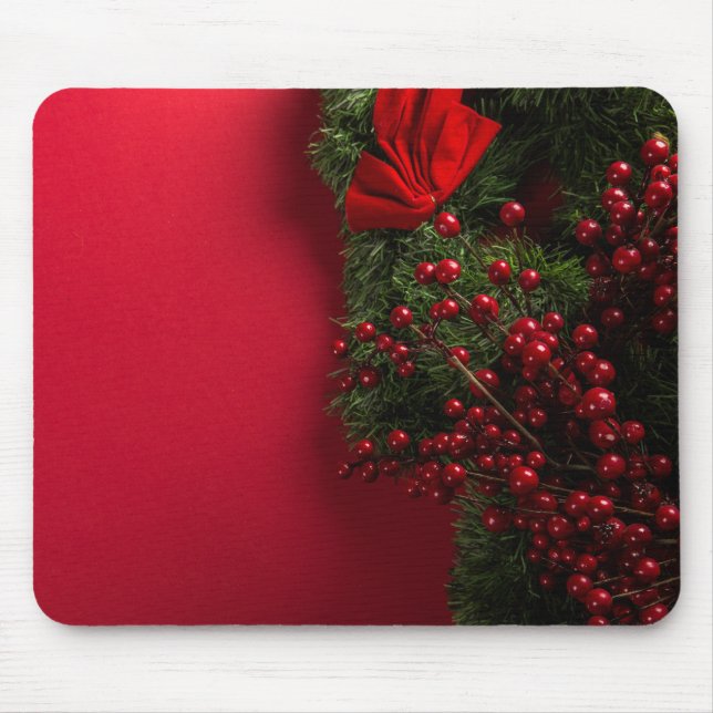 christmas wreath with red berries           mouse pad (Front)