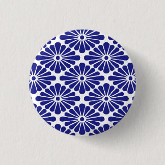 chrysanthemum petals badge