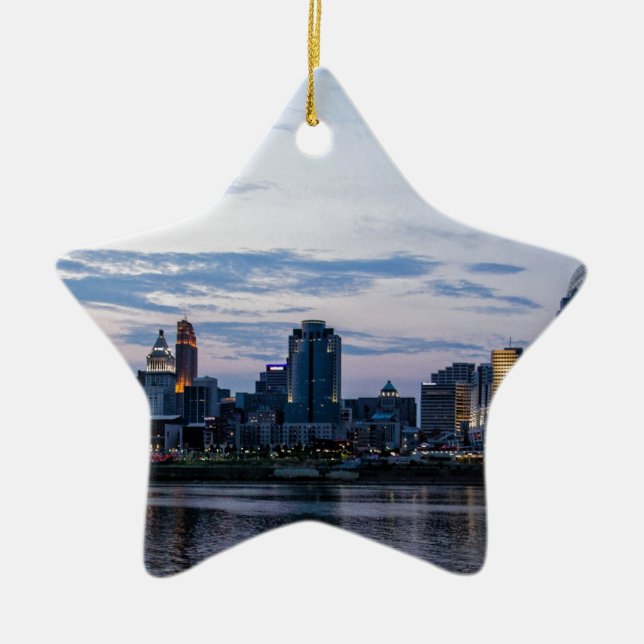 Cincinnati Skyline Ceramic Tree Decoration (Front)