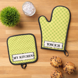 Circle of Leaves by Kenneth Yoncich Oven Mitt & Pot Holder Set