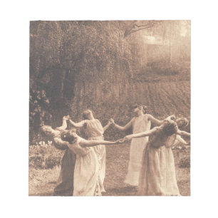 Circle Of Witches Vintage Women Dancing Notepad