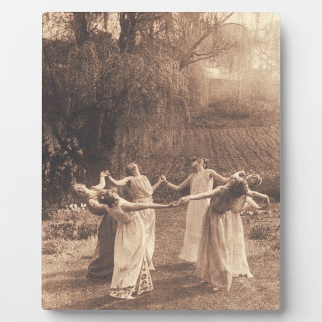 Circle Of Witches Vintage Women Dancing Plaque (Front)