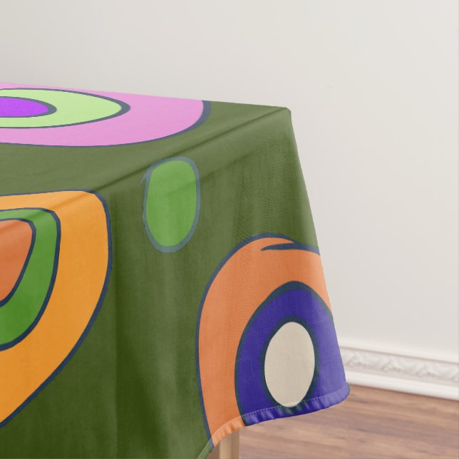 circles doodle composition tablecloth (In Situ)
