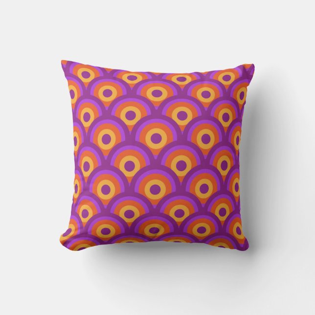 Circles pattern cushion (Front)