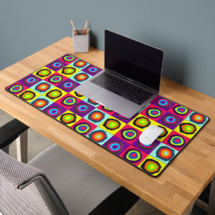 circles pattern desk mat