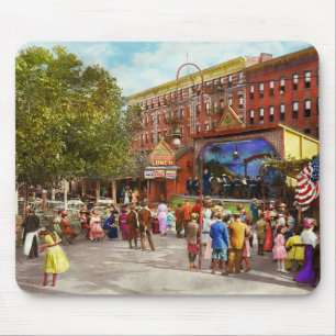 City - NY - Celebrating Bastille Day 1913 Mouse Pad