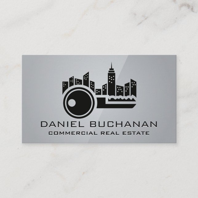 City Scape Skyline | Key Logo | Real Estate Business Card (Front)