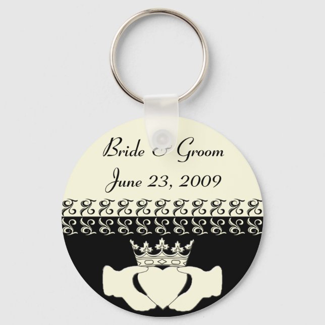 Claddagh Wedding Invitation set Key Ring (Front)